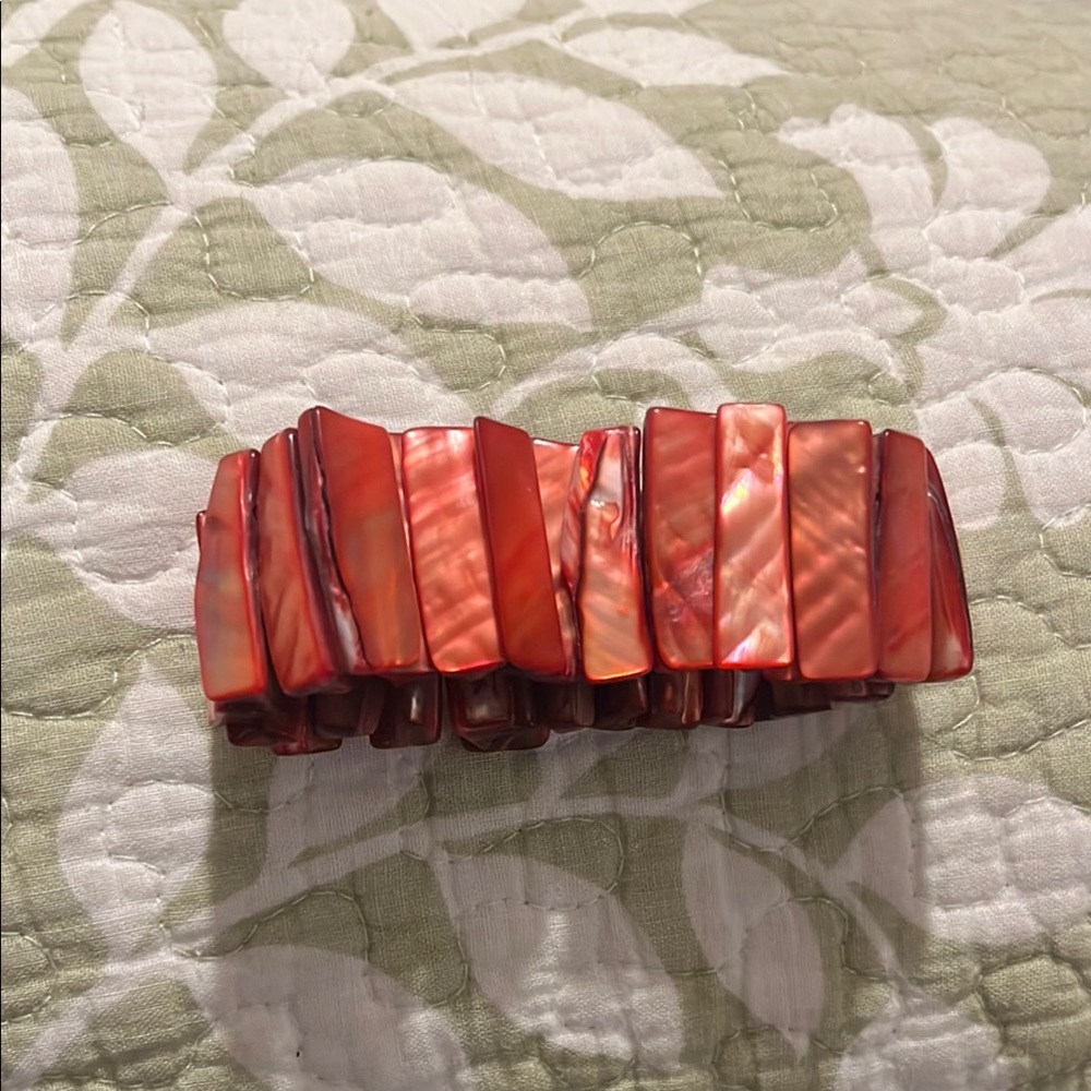 Elegant Red Shell Bracelet